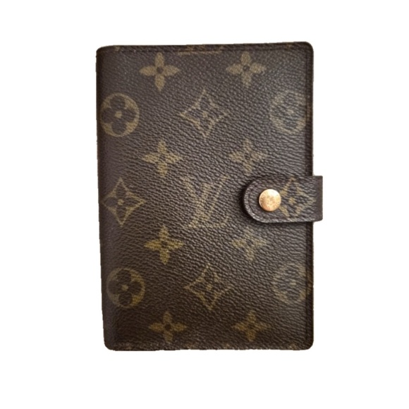 Louis Vuitton Agenda - Picture 2 of 7